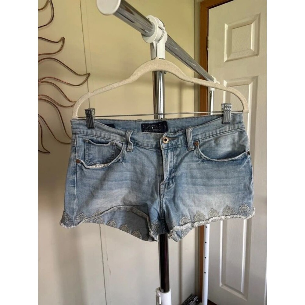 Lucky Brand Y2K low rise denim shorts size 27